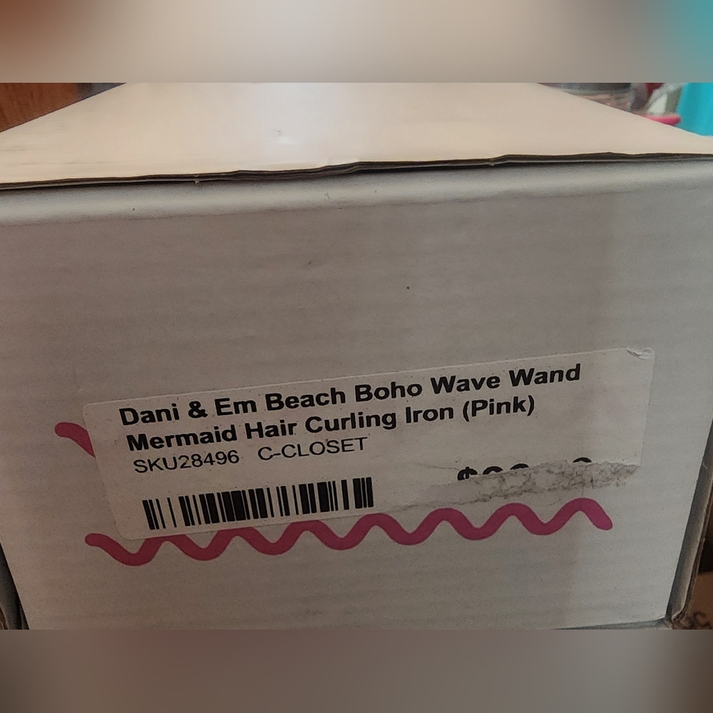 Dani & Em Pink Mermaid Hair Curling Iron